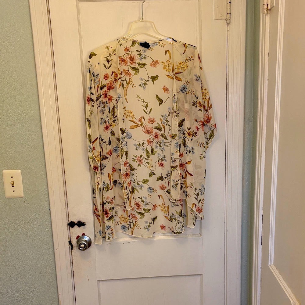 Rue21 Floral Sheer Kimono with Multicolor Design